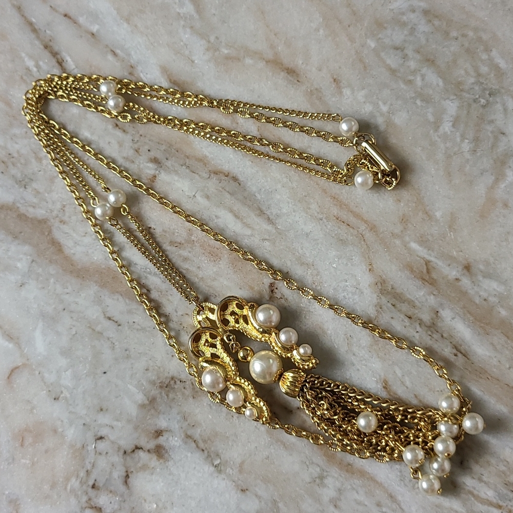 Vintage Faux Pearl Necklace